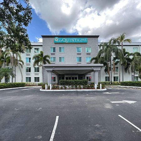 La Quinta Inn & Suites By Wyndham Sawgrass Sunrise Eksteriør billede