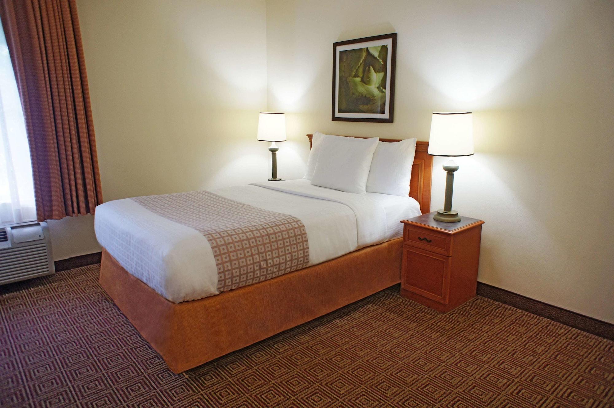 La Quinta Inn & Suites By Wyndham Sawgrass Sunrise Eksteriør billede