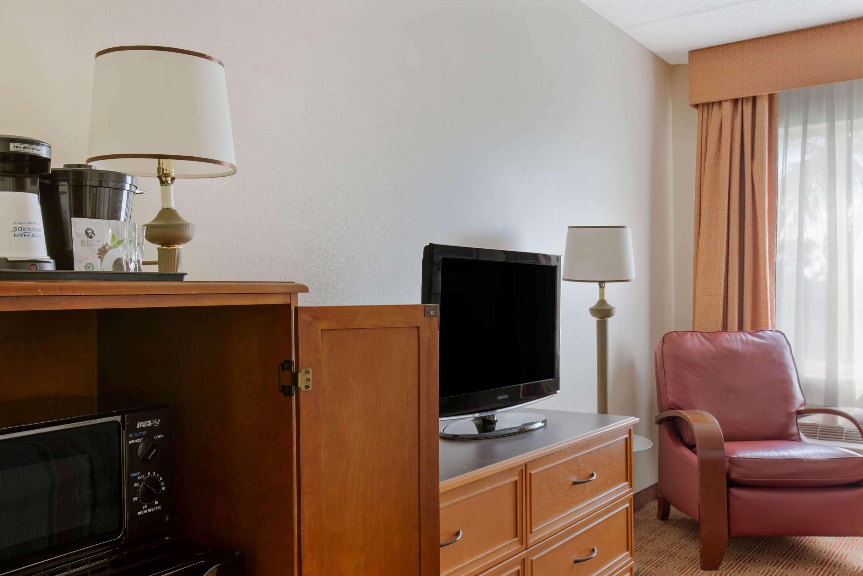 La Quinta Inn & Suites By Wyndham Sawgrass Sunrise Eksteriør billede