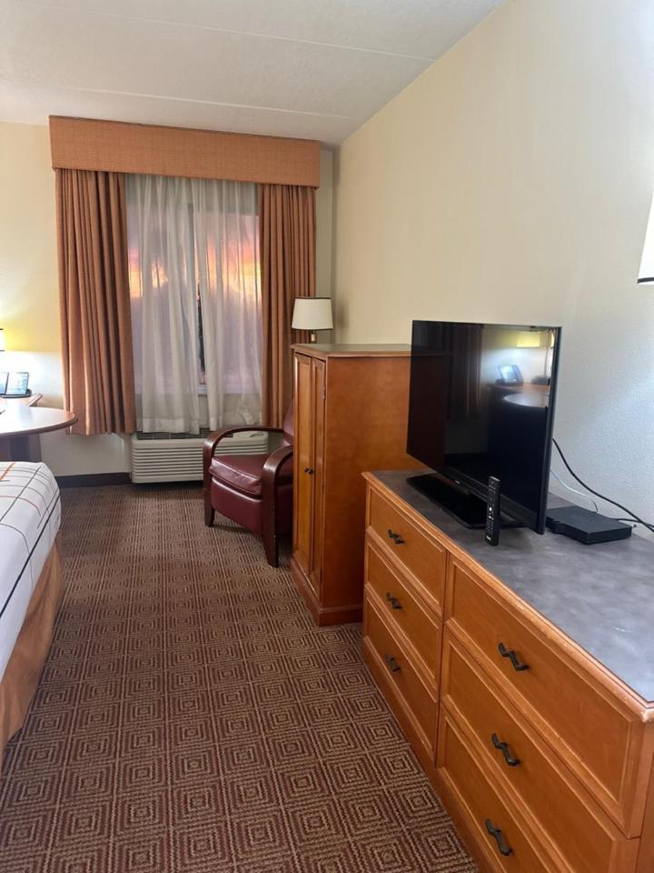 La Quinta Inn & Suites By Wyndham Sawgrass Sunrise Eksteriør billede