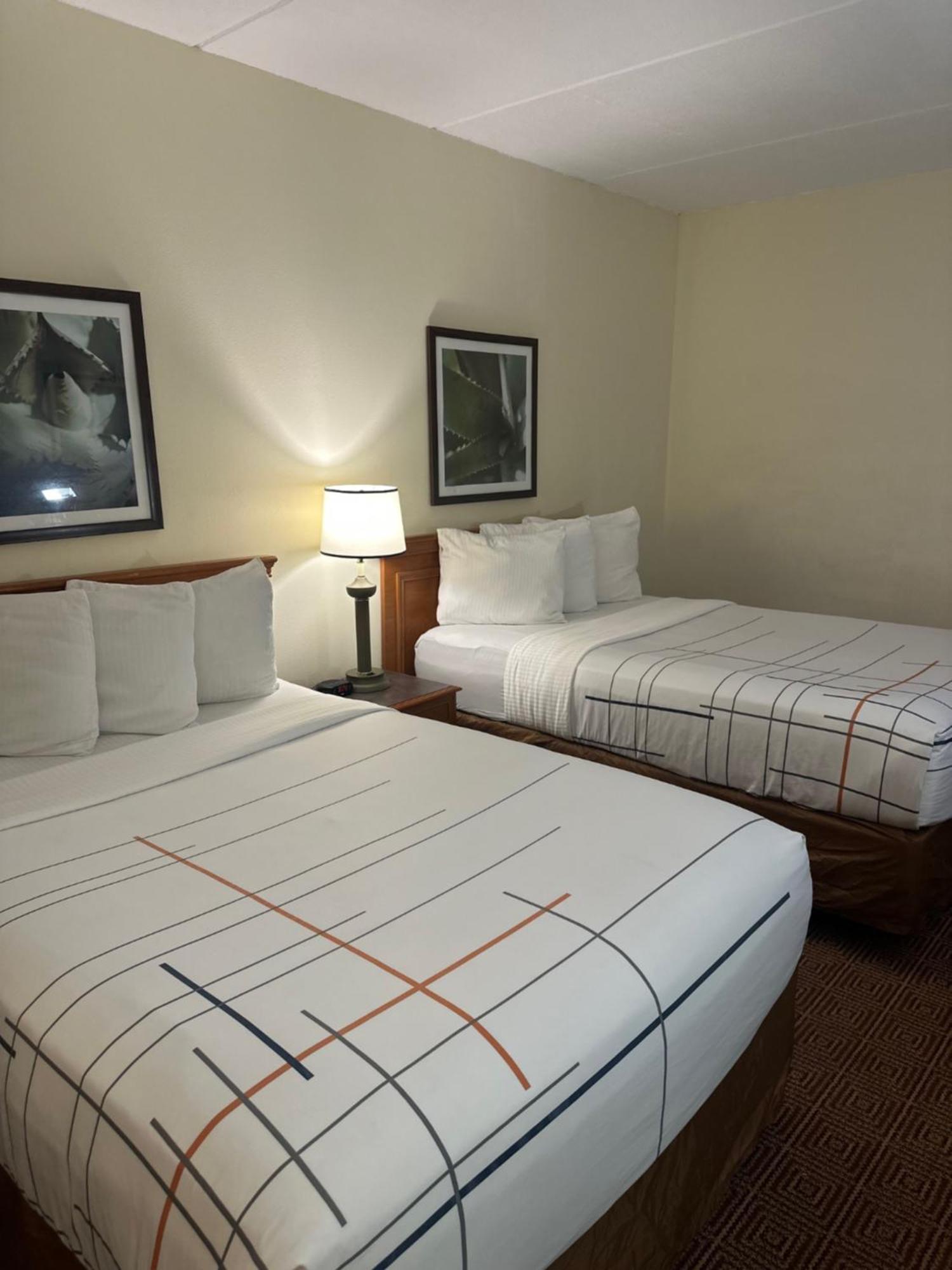 La Quinta Inn & Suites By Wyndham Sawgrass Sunrise Eksteriør billede