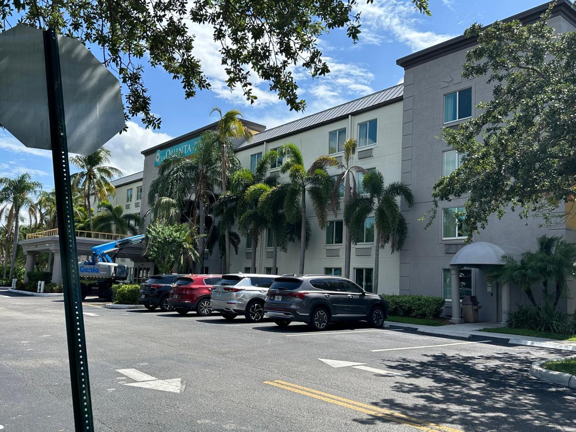 La Quinta Inn & Suites By Wyndham Sawgrass Sunrise Eksteriør billede