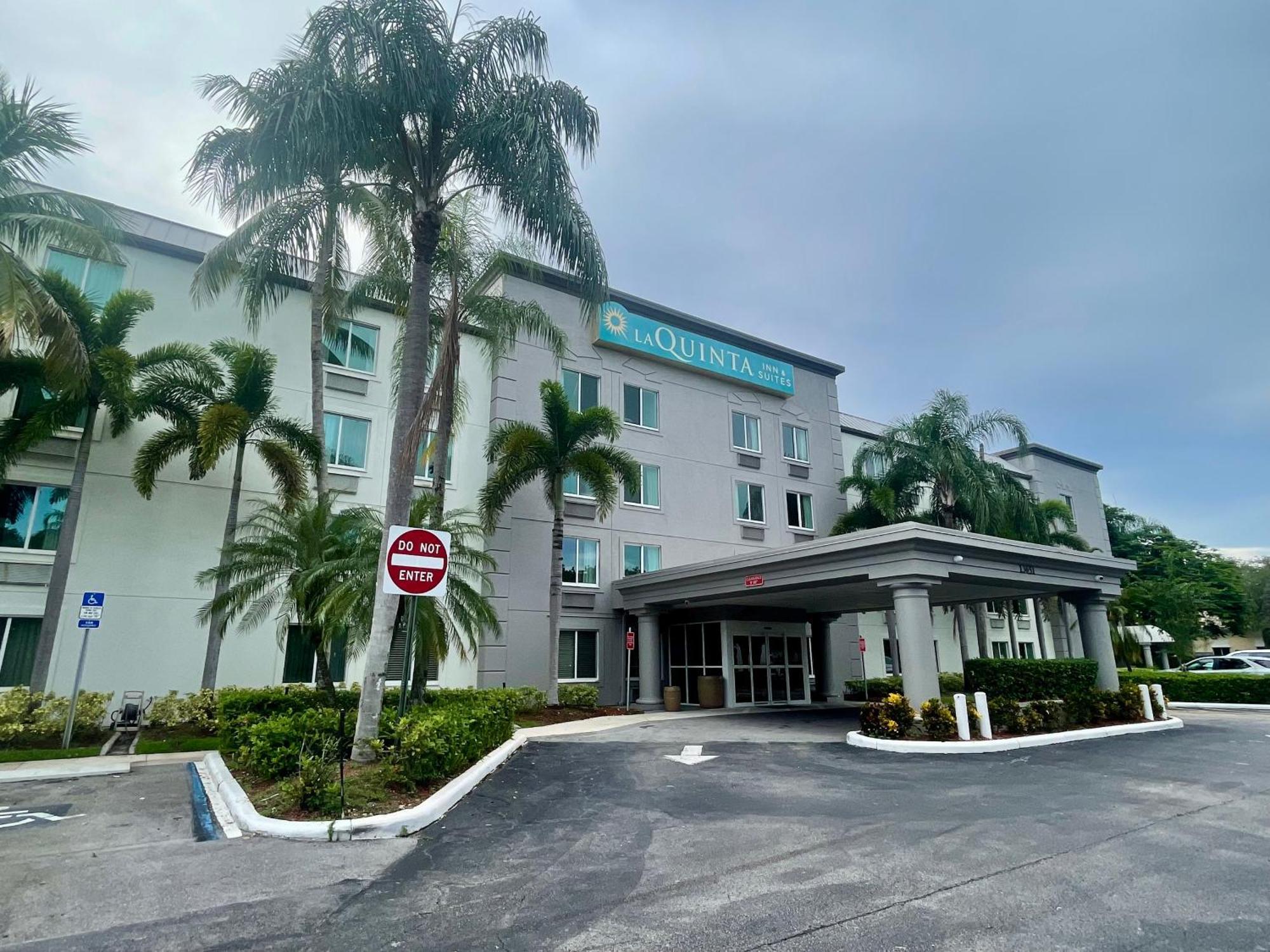 La Quinta Inn & Suites By Wyndham Sawgrass Sunrise Eksteriør billede